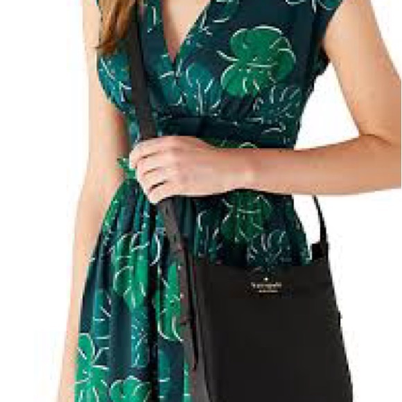 kate spade Handbags - NWOT Kate Spade Leila Pebbled leather crossbody purse in black.